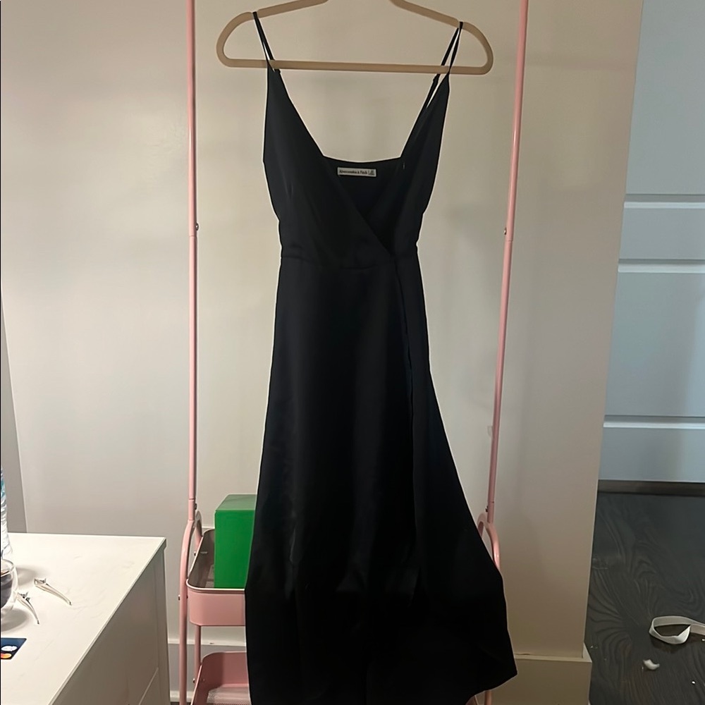 Abercrombie & Fitch Black Spaghetti Strap V-Neck Cocktail Dress